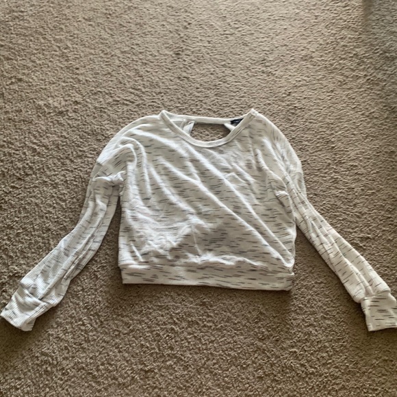 Rue 21 size M open back light soft fabric sweater - Picture 1 of 3